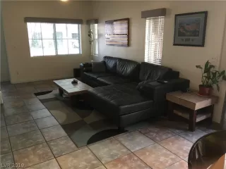 Photo #5: 2087478 Listing