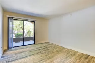 Photo #2: 2087485 Listing 