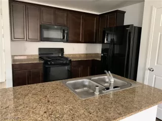 Photo #3: 2087495 Listing