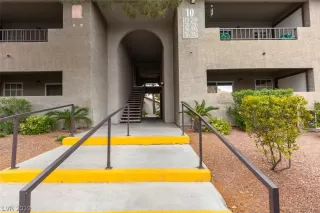 Photo #2: 2087507 Listing