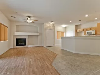 Photo #4: 2087582 Listing 