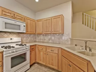 Photo #6: 2087582 Listing 