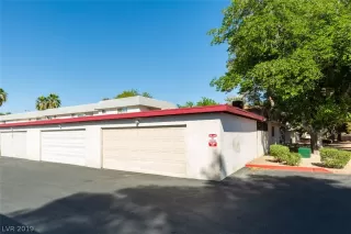 Photo #4: 2087600 Listing