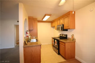 Photo #3: 2087660 Listing