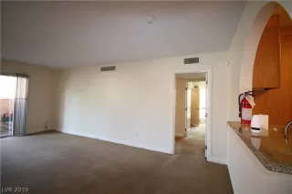 Photo #5: 2087660 Listing