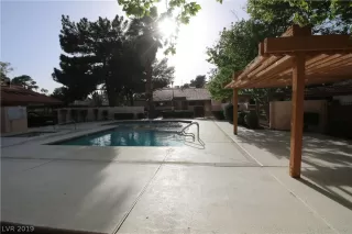 Photo #6: 2087660 Listing