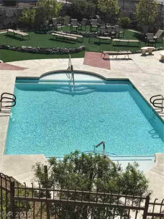 Photo #4: 2087710 Listing 