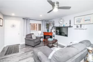 Photo #2: 2087735 Listing