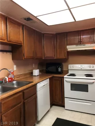 Photo #4: 2087751 Listing 