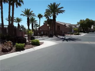 Photo #3: 2087774 Listing