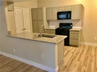 Photo #2: 2087839 Listing