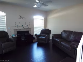 Photo #2: 2087881 Listing 