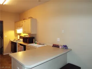 Photo #6: 2087881 Listing 