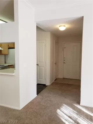 Photo #5: 2087907 Listing