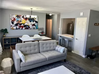 Photo #2: 2087945 Listing 