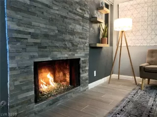 Photo #4: 2087945 Listing 