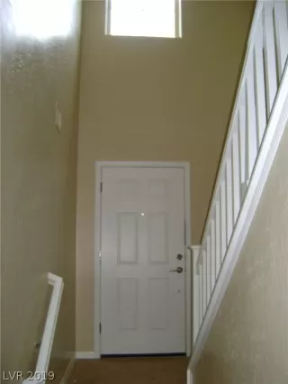 Photo #3: 2087987 Listing