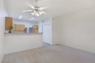 Photo #5: 2087995 Listing