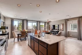 Photo #2: 2088010 Listing 