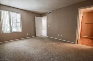 Photo #4: 2088012 Listing