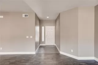 Photo #2: 2088050 Listing