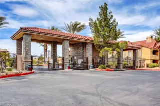 Photo #1: 2088097 Listing 