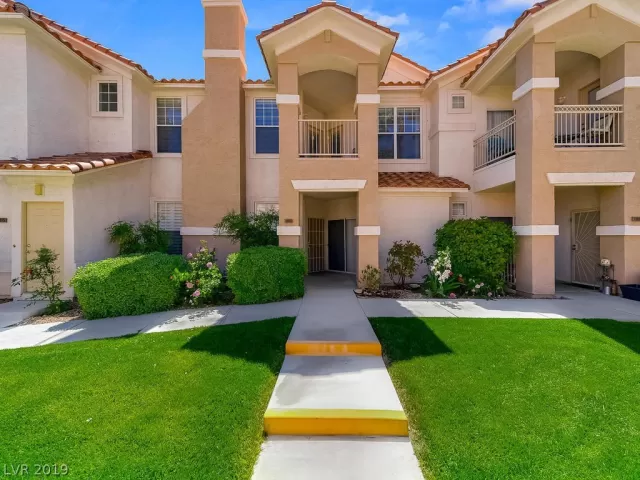 MLS: 2088139 Condo For Sale