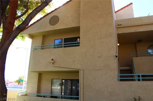 MLS: 2088161 Condo For Sale