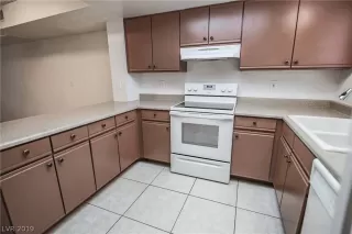 Photo #4: 2088198 Listing