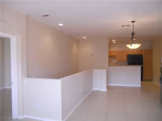 Photo #5: 2088205 Listing