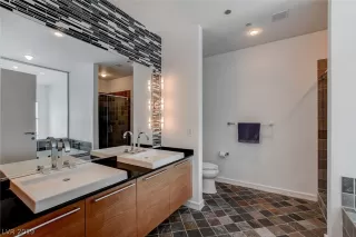 Photo #6: 2088210 Listing