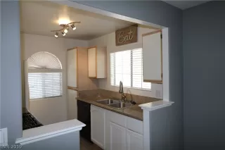 Photo #6: 2088246 Listing