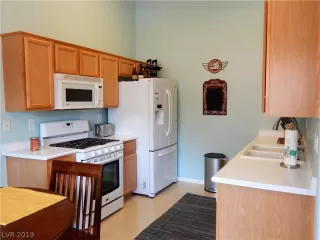 Photo #5: 2088254 Listing