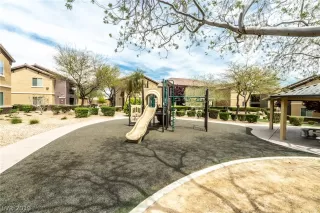 Photo #2: 2088273 Listing