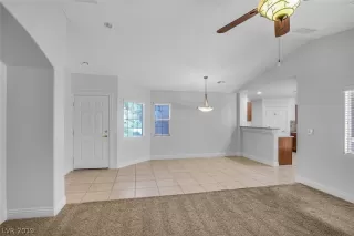 Photo #2: 2088343 Listing