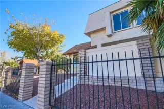 Photo #2: 2088362 Listing