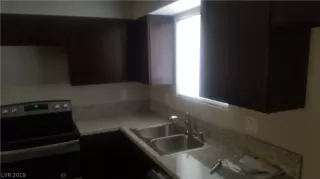 Photo #2: 2088403 Listing 