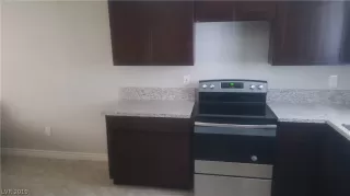 Photo #3: 2088403 Listing 