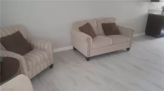 Photo #4: 2088403 Listing 