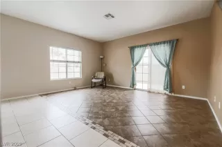 Photo #3: 2088461 Listing 