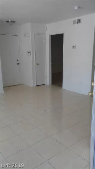 Photo #4: 2088463 Listing