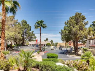 Photo #3: 2088524 Listing 