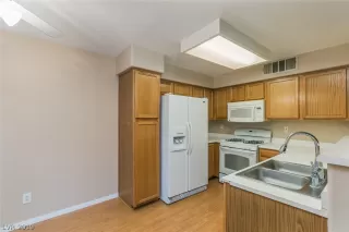 Photo #2: 2088542 Listing