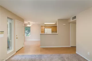 Photo #5: 2088542 Listing