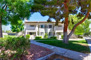 Photo #1: 2088568 Listing