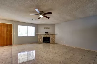 Photo #5: 2088568 Listing