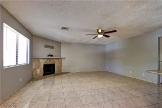 Photo #6: 2088568 Listing