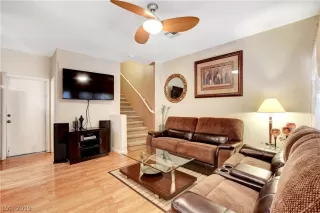 Photo #3: 2088610 Listing 