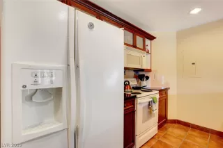Photo #5: 2088612 Listing 