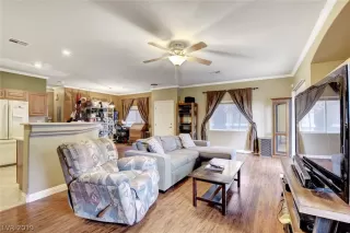 Photo #6: 2088669 Listing